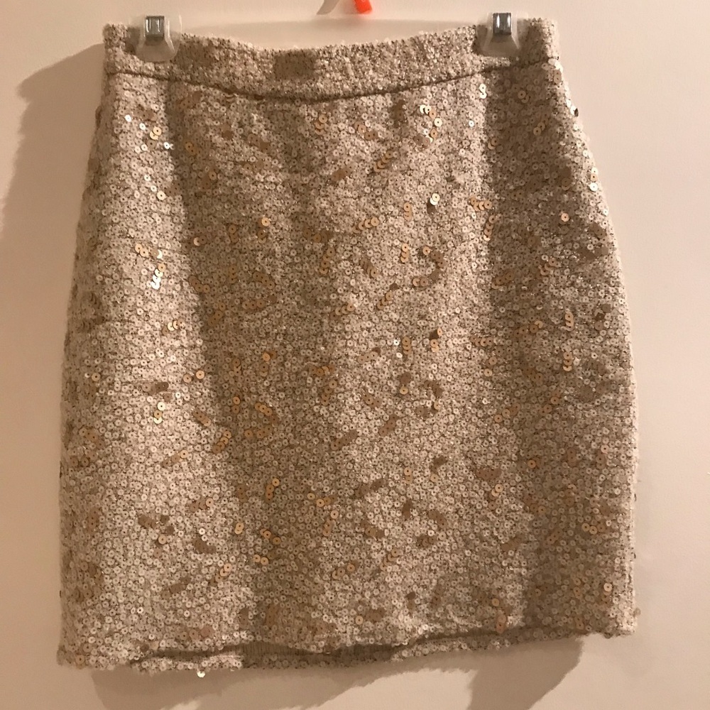 3/15$ Lustre skirt​